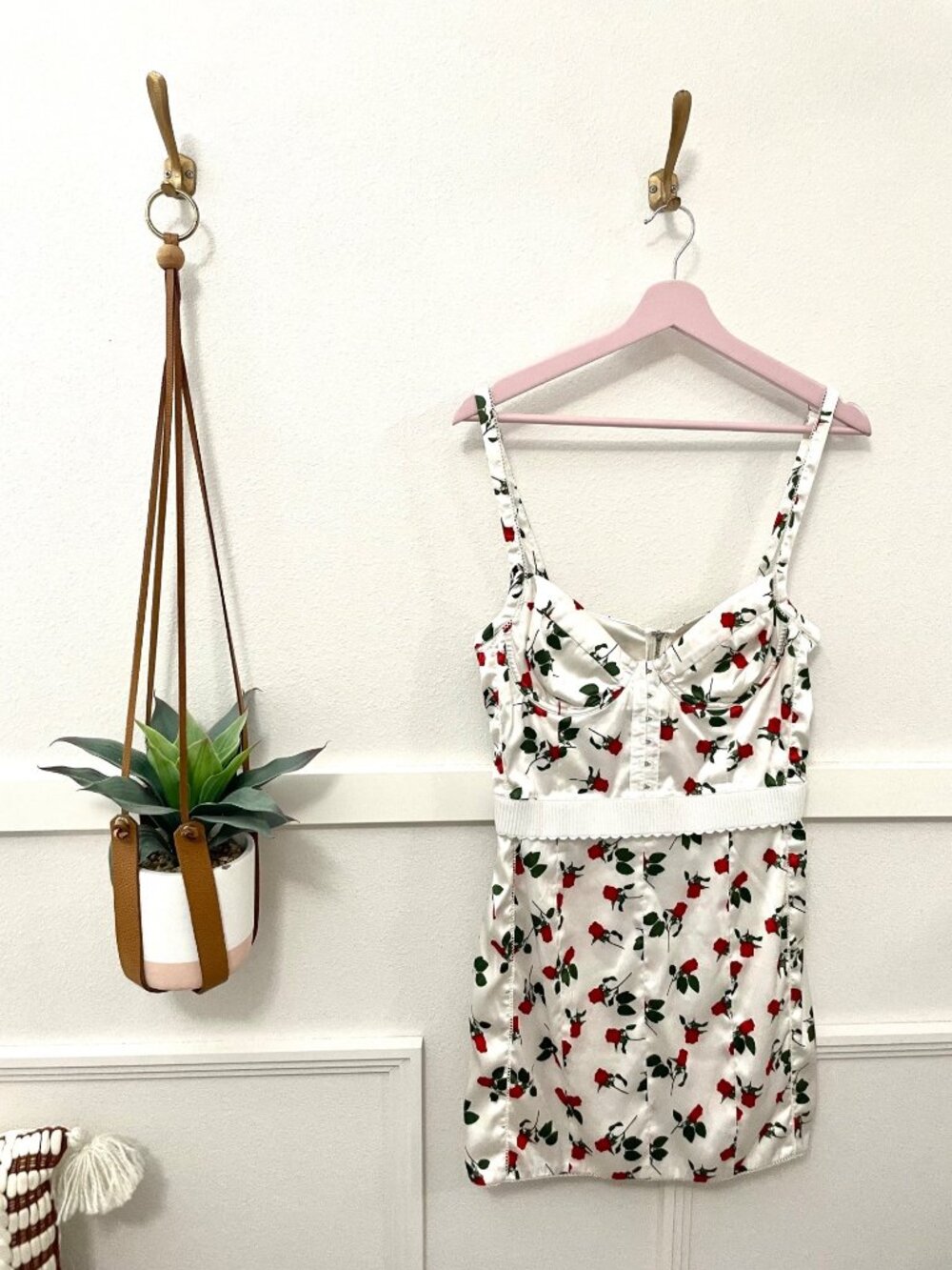 For Love and Lemons White & Red Roses Floral Love Song Mini Dress M Romantic - Picture 2 of 7